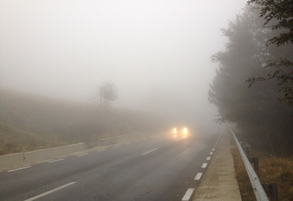 Ceața reduce vizibilitatea. Ce zone ale țării sunt afectate