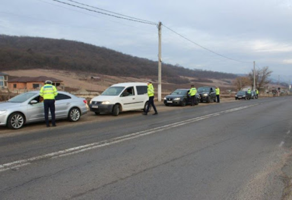 Poliţiştii din Zlatna, împreună cu  RAR –ul, acţiune de prevenire a accidentelor rutiere provocate de starea tehnică necorespunzătoare a autovehiculelor