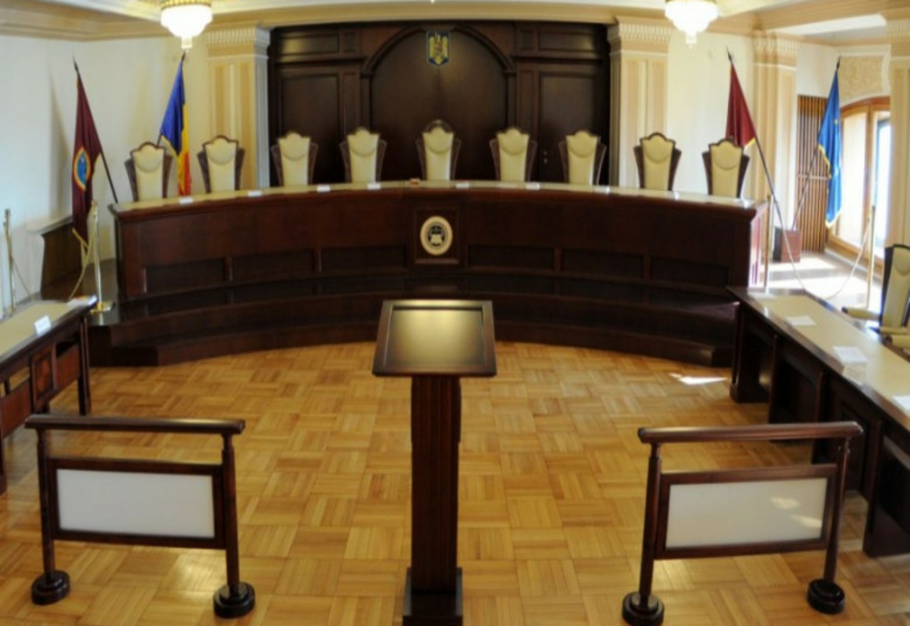 Marcel Ciolacu se pronunță pentru judecători netrecuți prin partide la Curtea Cinstituțională