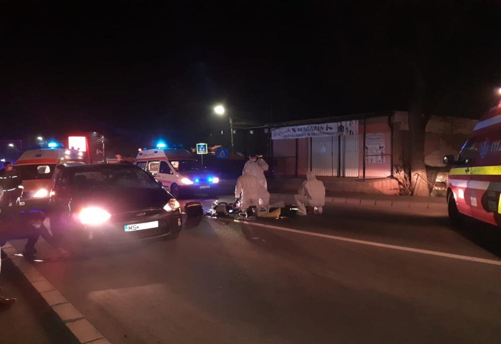 Doi pietoni, loviți de un autoturism pe un bulevard din Luduș! Un bărbat a decedat la locul accidentului