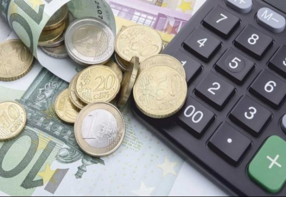 Analiștii economici trag un semnal de alarmă: Euro va crește! Ce scumpiri ne așteptă în 2021