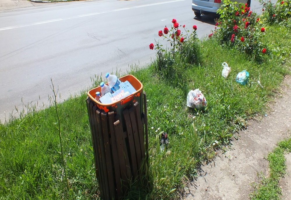 Primăria Giurgiu nu mai are bani nici de coșuri de gunoi