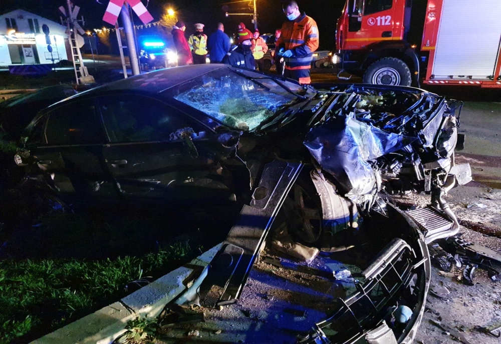 Accident în Timiș: mașină lovită în plin de un tren Inter Regio