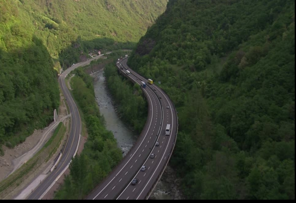 A fost dat în folosință un sector al autostrăzii Ploiești-Brașov