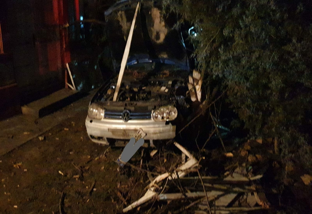 Dezastrul făcut de o șoferiță  de 18 ani