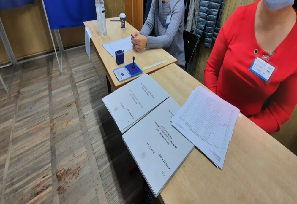 Propagandă în ziua votului, într-un oraş din Teleorman. Poliţiştii au aplicat amenzi