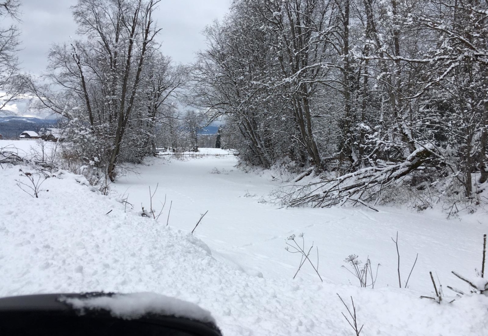 Pitești- Vâlcea, coloane de mașini, zăpadă pe drumurile montane