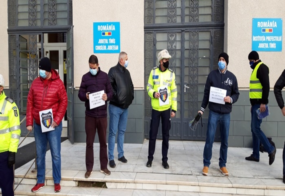 Protest al poliţiştilor timișeni, nemulţumiţi de îngheţarea salariilor