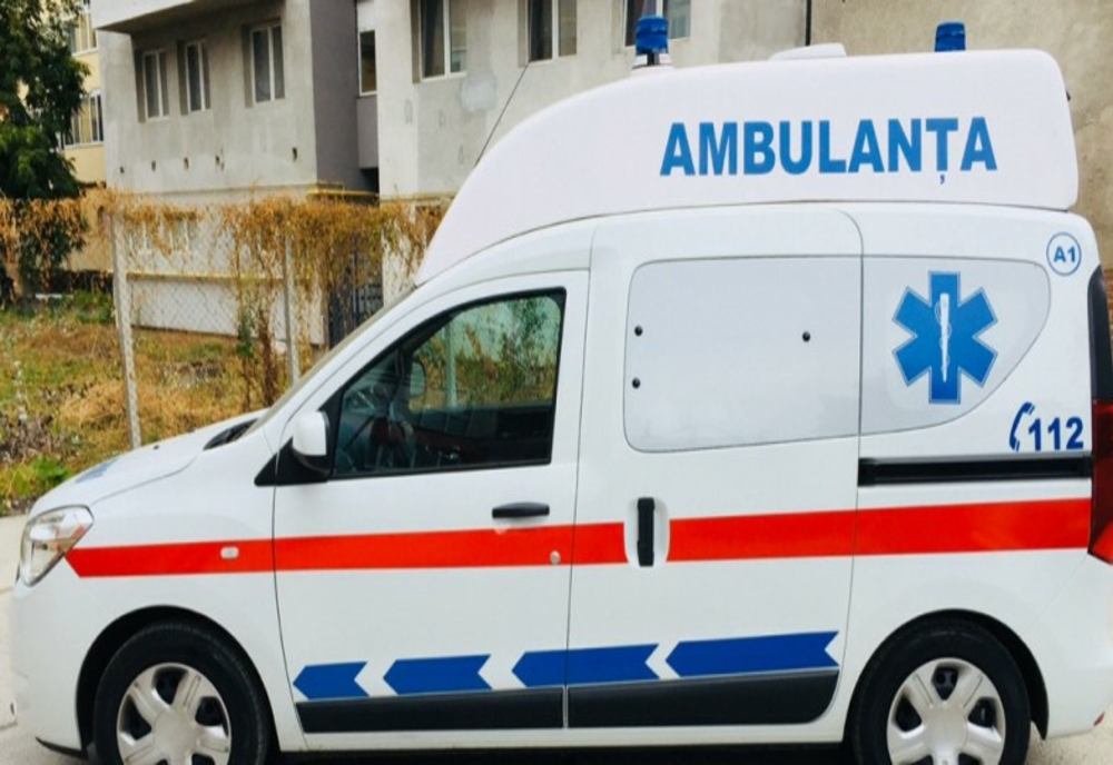 Șofer de ambulanță care transporta un pacient de la Cluj la Galați, amendat și lăsat 3 luni fără permis