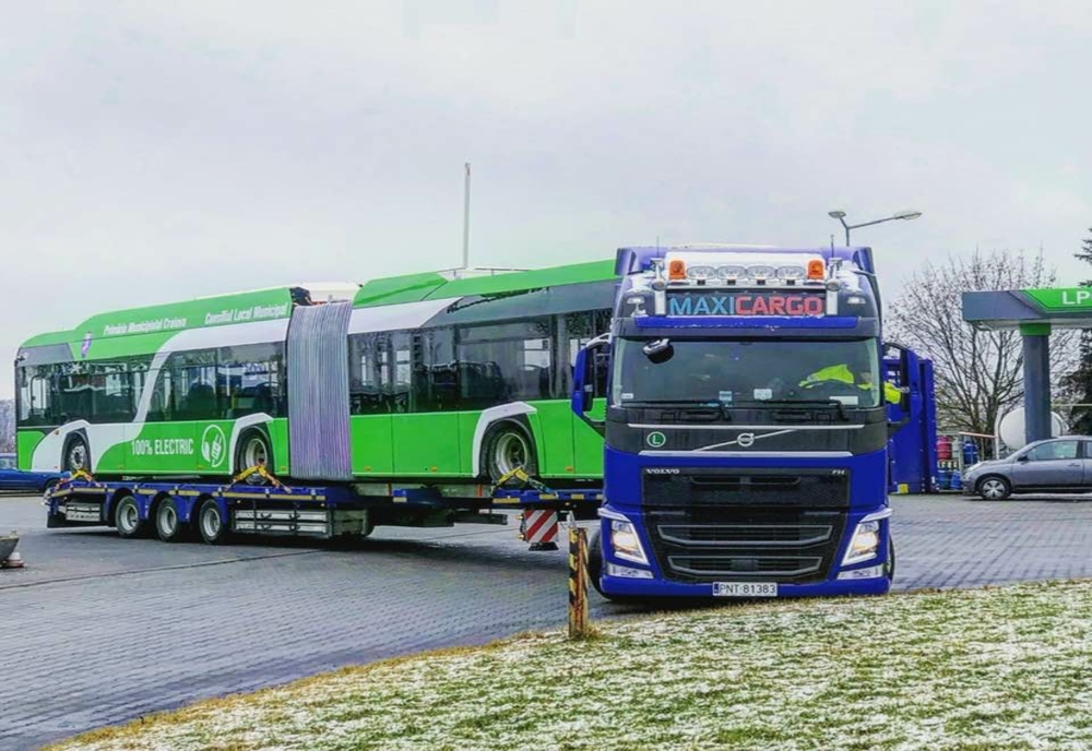 Olguţa Vasilescu: Primul autobuz electric achiziționat de Primăria Craiova a ajuns în ţară