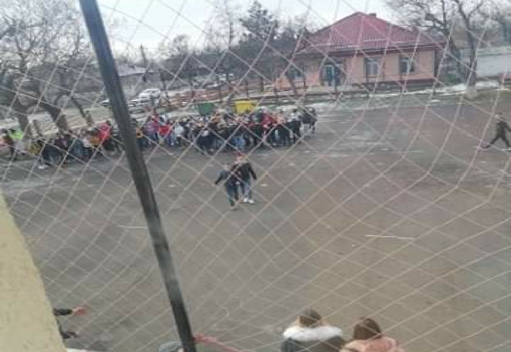 Protest împotriva schimbării directorului Liceului ”Nicolae Titulescu” din Însurăței
