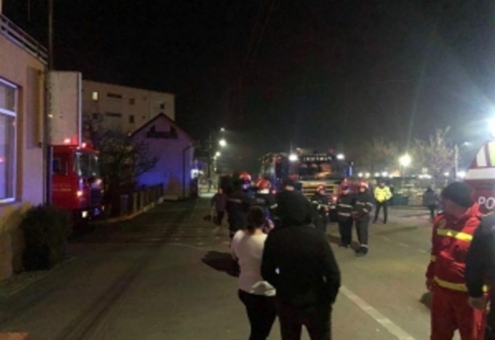 Bloc din Ploiești, evacuat din cauza mirosului de gaze