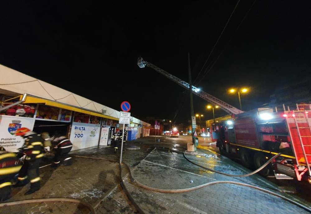 Hala uneia dintre cele mai cunoscute piețe din Timișoara aluat foc