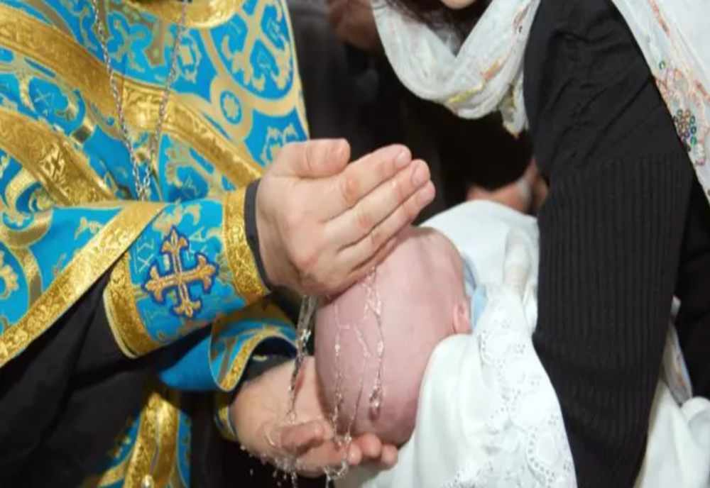 Reacția Bisericii Ortodoxe Române la cererea de schimbare a ritualului botezului