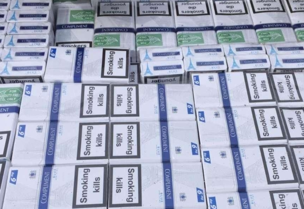 Țigări de contrabandă confiscate de polițiști