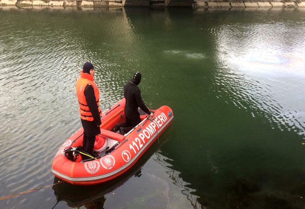 CĂUTĂRI în Dunăre, după ce mecanicul unei barje germane ar fi căzut în apă