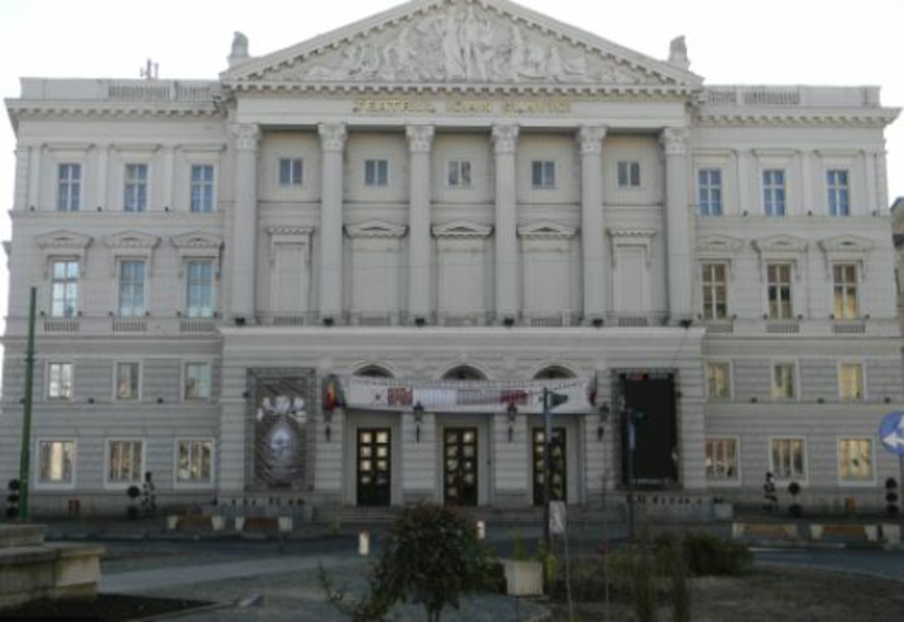 Reabilitarea Teatrului Clasic, parcuri, achiziționarea de tramvaie și amenajarea malurilor Mureșului, proiecte pentru Arad
