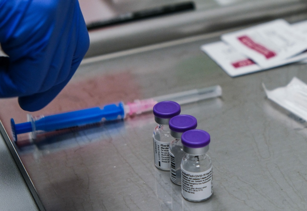 Pfizer/BioNtech testetază vaccinul lor anti-COVID19 pe copii cu vârste sub 12 ani