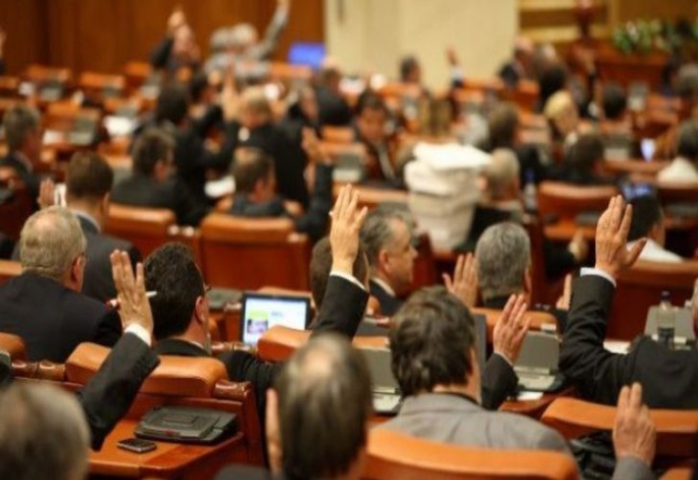 Camera Deputaţilor dă astăzi votul final pe moţiunea simplă iniţiată de PSD împotriva ministrului Agriculturii, Adrian Oros