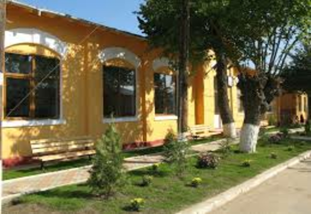 Încă trei școli închise în județul Giurgiu după ce nouă cadre didactice s-au infectat cu COVID