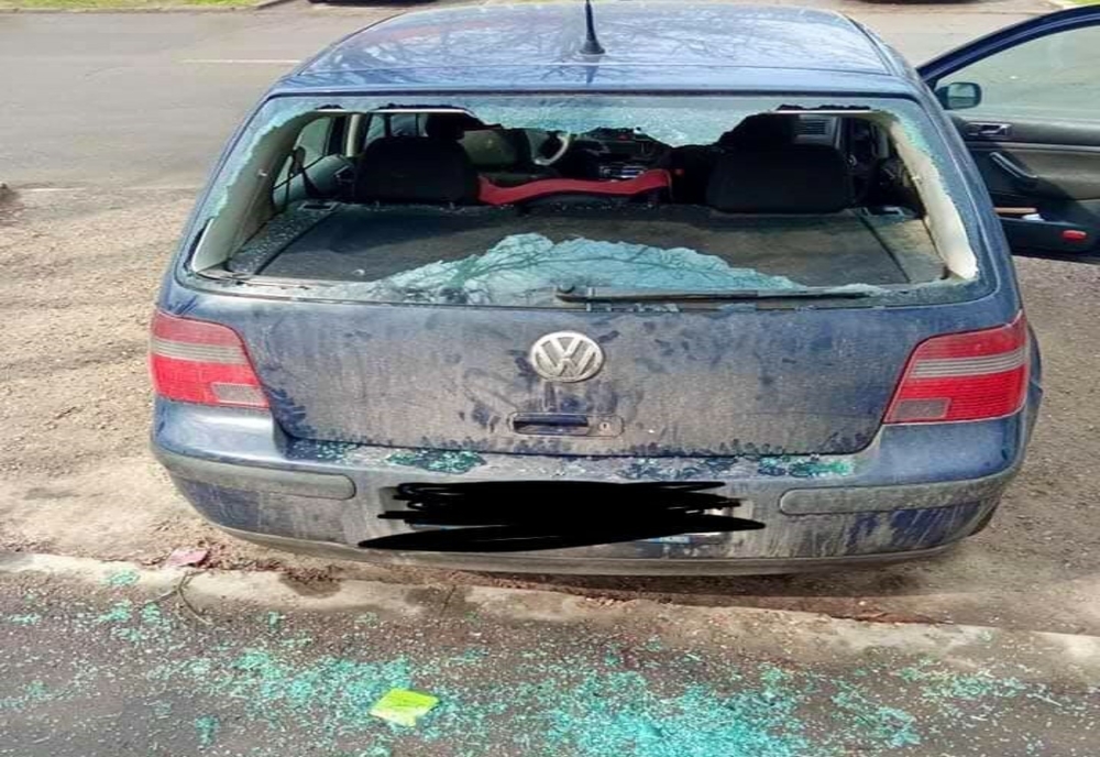 Un gălățean a vandalizat 7 autoturisme aflate într-o parcare din Țiglina 2