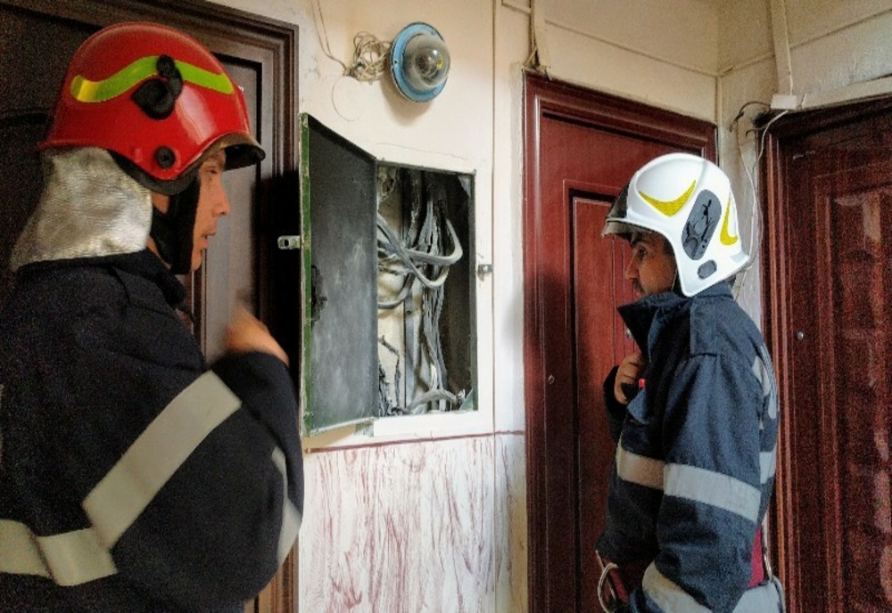 Un incendiu într-un apartament din Câmpina, stins de un pompier aflat în timpul liber