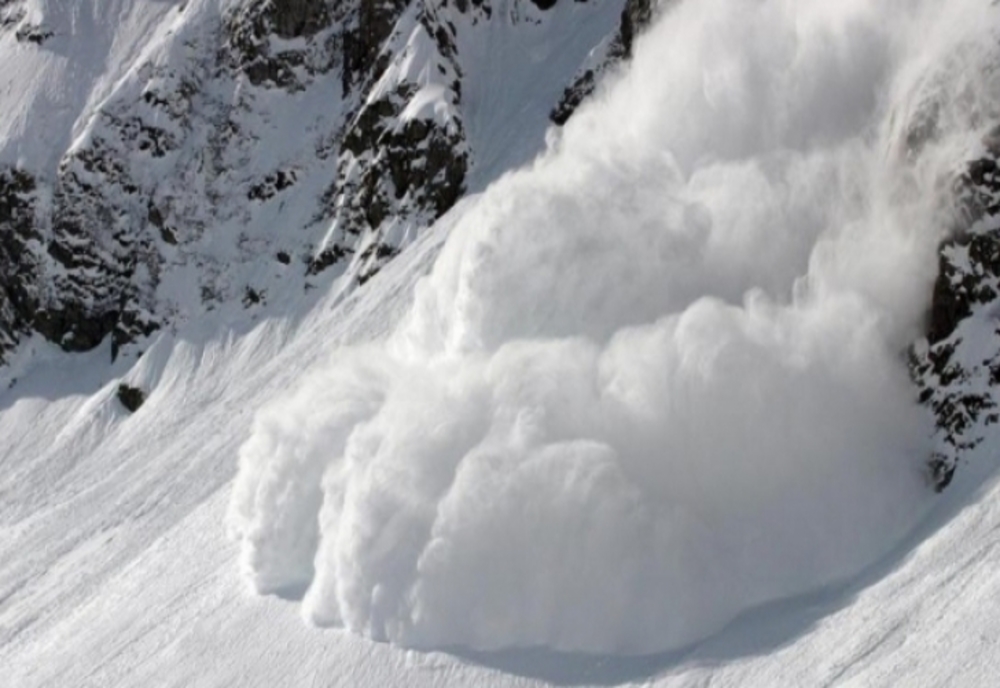 Risc mare de avalanșe în Munții Bucegi. Atenționarea meteorologilor și salvamontiștilor