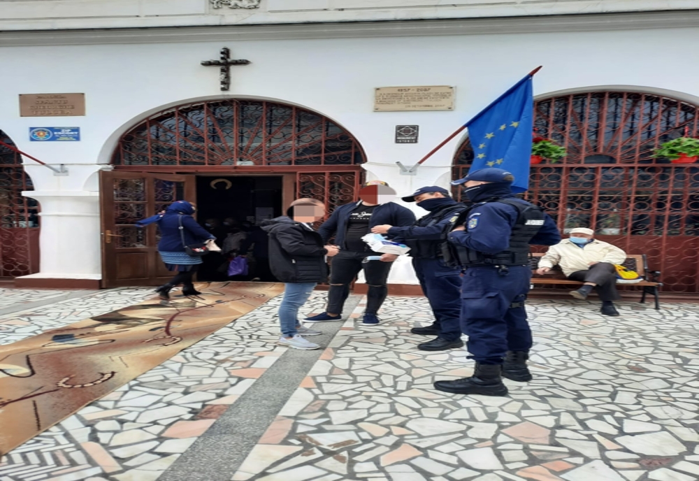  Jandarmii prezenți în zona Bisericii Sfântul Gheorghe, din municipiul Tulcea, unde se sărbătorește ziua hramului