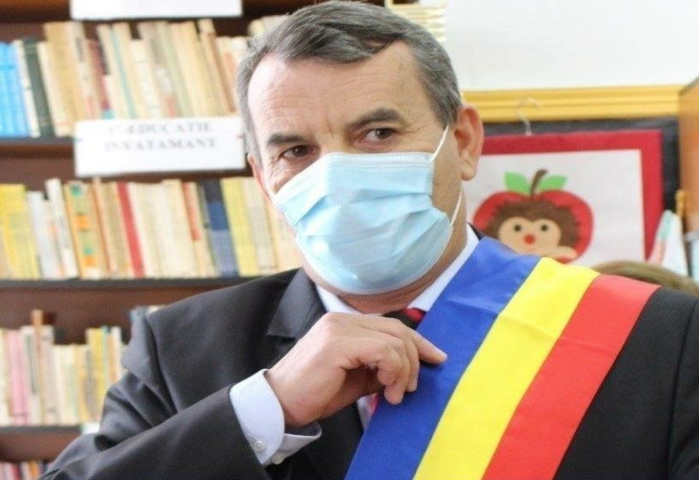 Primarul comunei Valea Mărului nu s-a putut vaccina împotriva Covid pentru că EXPIRASE doza
