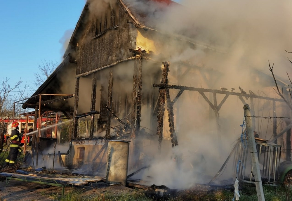 Trei locuințe din Bihor, afectate de incendii din cauza coșurilor de fum