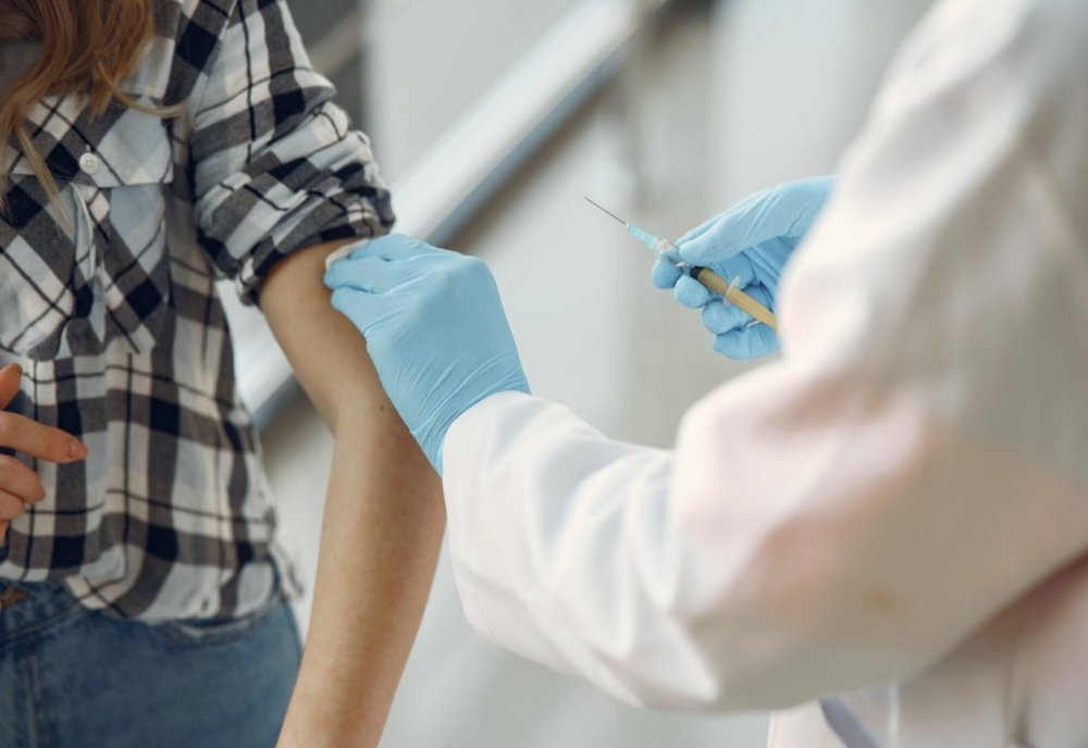 Creşte numărul persoanelor vaccinate anti-COVID în cabinetele medicilor de familie