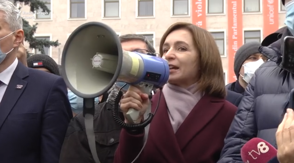 ”Doamna de fier” de la Chișinău. Maia Sandu ”rade” Parlamentul rusofil și declanșează alegeri anticipate