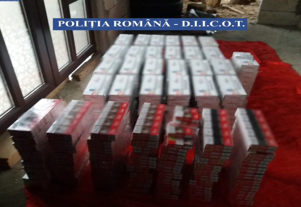 Percheziții la traficanți de țigări din București și alte trei județe. Descinderile au loc și în Ilfov