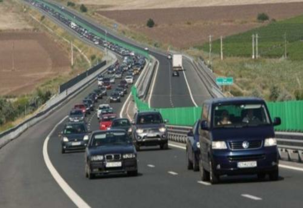 Trafic intens pe  Autostrada Soarelui. Coloane de mașini pe sensul către București