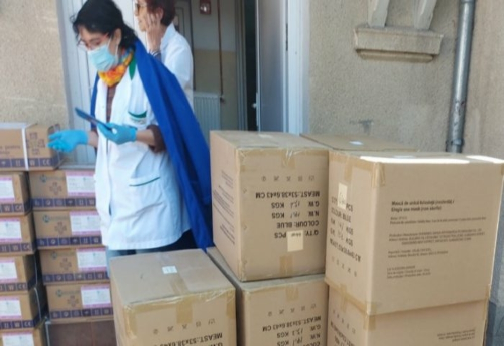 Primăria Ploieşti a primit o donaţie de 100.000 de măşti de protecţie, repartizate spitalelor
