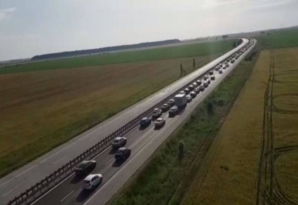 Coloane de mașini pe Autostrada Soarelui pe sensul spre București. Rute alternative
