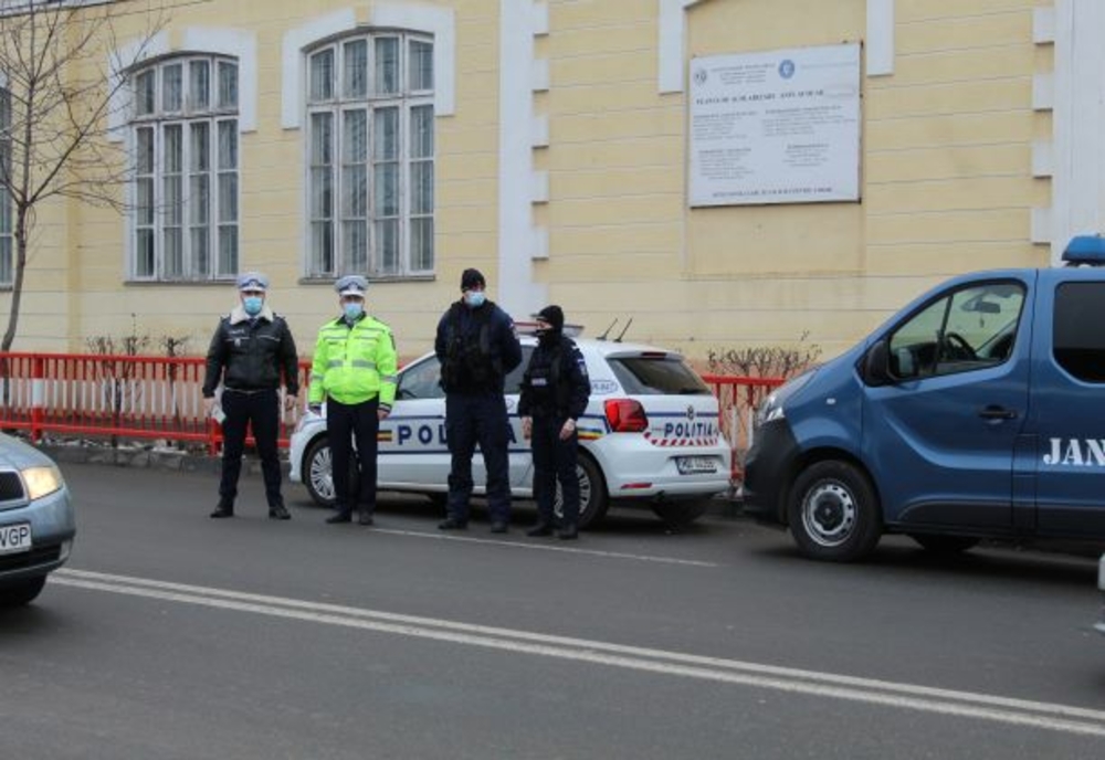 Polițiștii și jandarmii brăileni au verificat 43 de societăți comerciale și au controlat 100 de vehicule