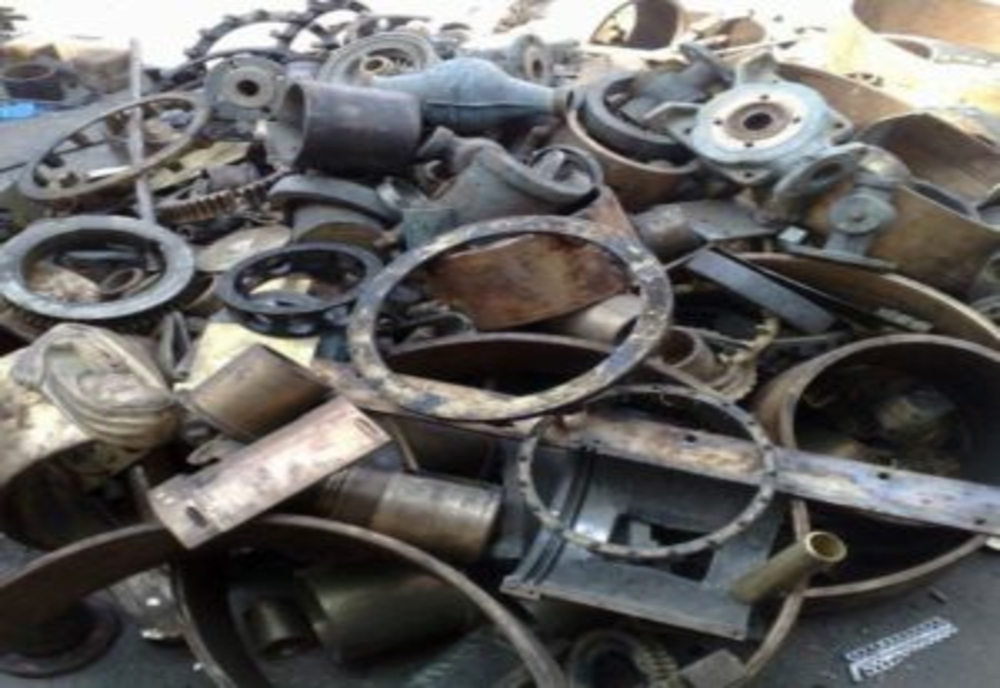 20 de tone de deșeuri metalice, descoperite într-un automarfar în PTF Ruse-Giurgiu