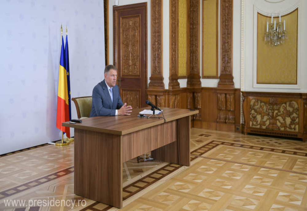 Președintele Klaus Iohannis a eliberat din funcție doi procurori