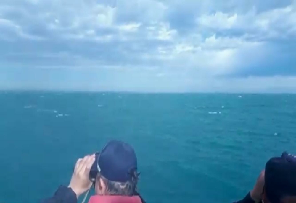 VIDEO| Căutările pescadorului scufundat în largul Mării Negre au fost reluate