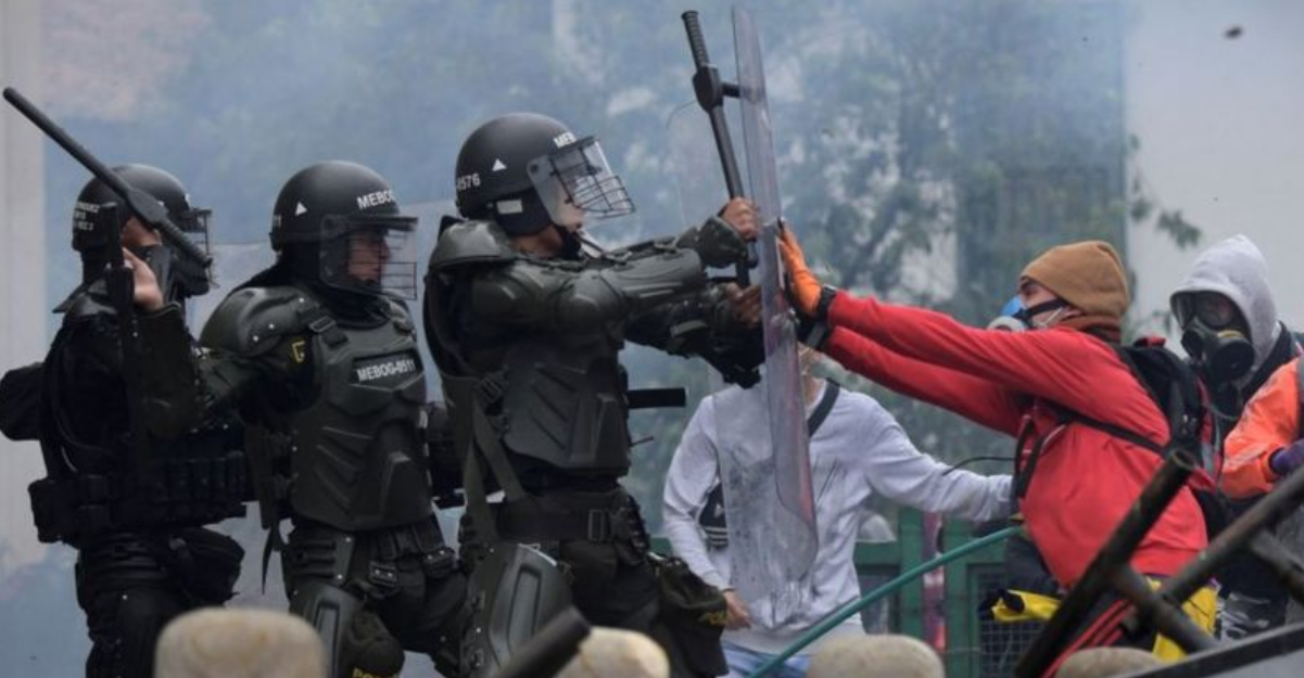 Și tu, Columbia? Cea mai stabilă democrație din America de Sud cade pradă violențelor fără precedent
