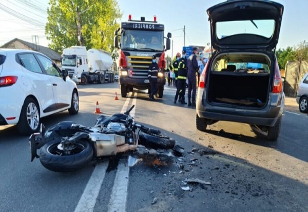 Accident grav în apropierea municipiului Târgoviște! Motociclist rănit, după ce a fost lovit de o mașină