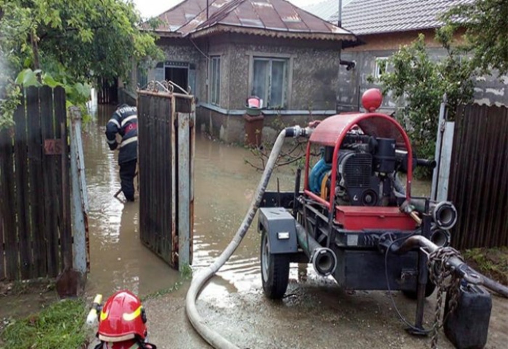 10 localități din Prahova, afectate de inundații