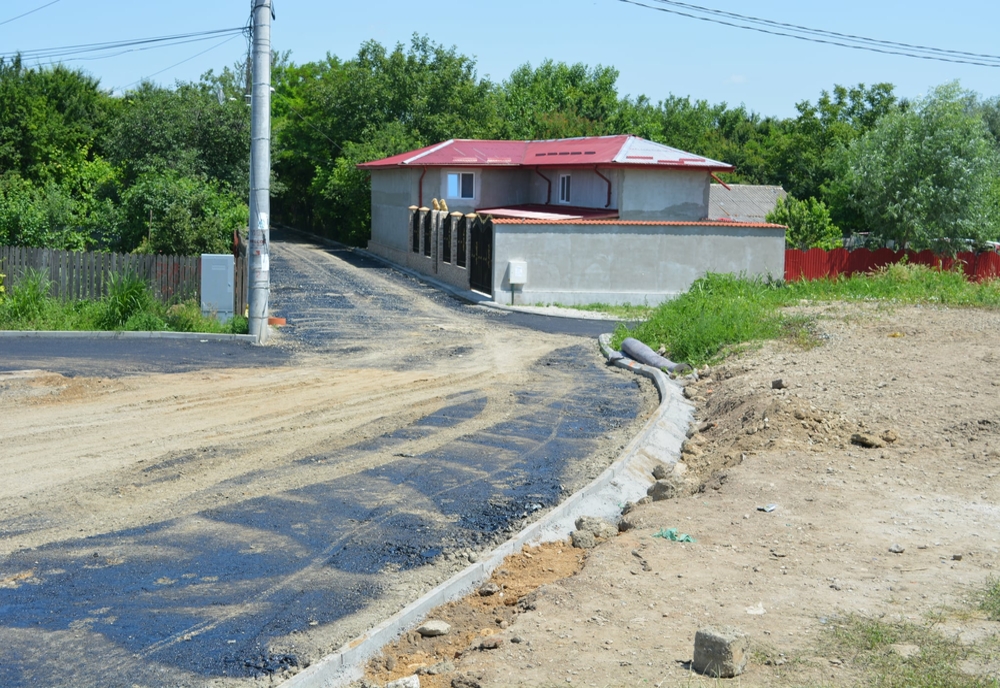 Continuă lucrările de asfaltare în Giurgiu. O stradă va fi închisă circulației
