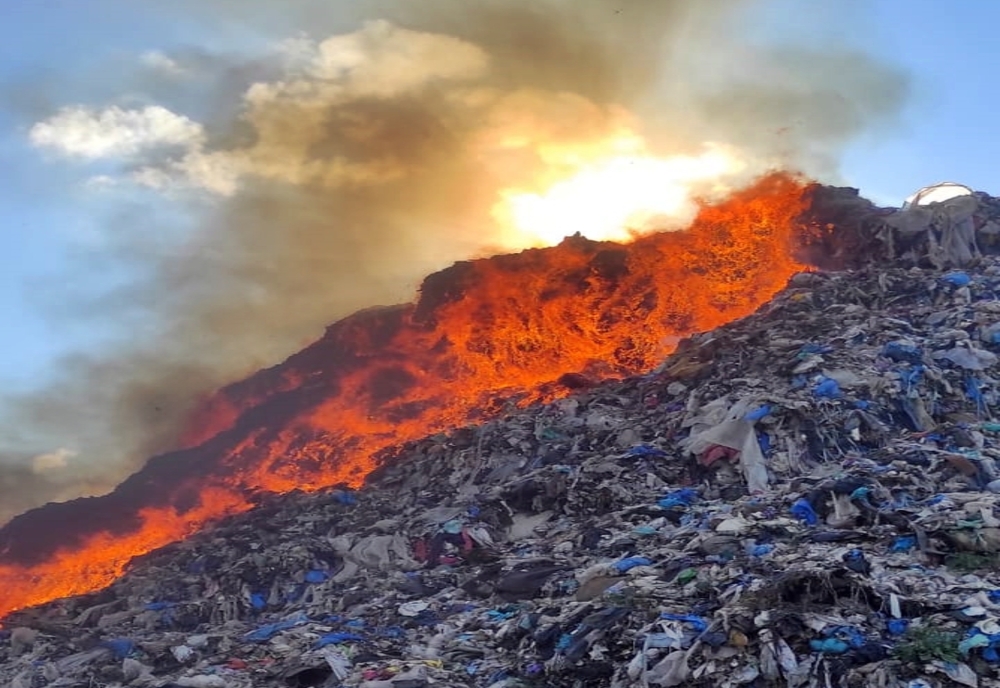 FOTO/VIDEO: Incendiu la groapa de gunoi din Sighișoara