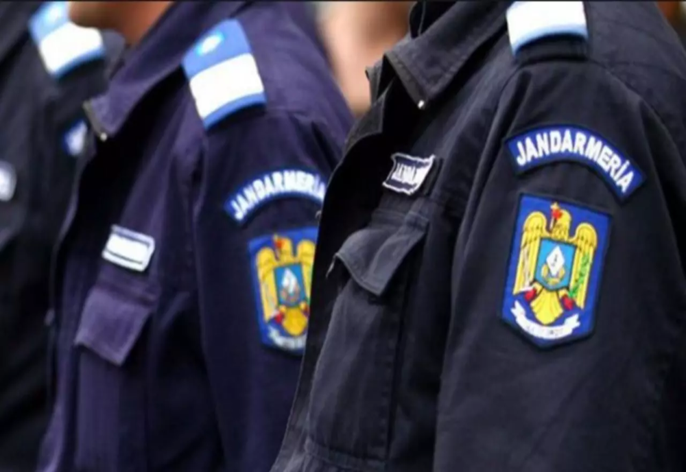 Conflict cu cuţite pe stradă, în Slatina. Un jandarm a scos pistolul pentru aplanarea scandalului