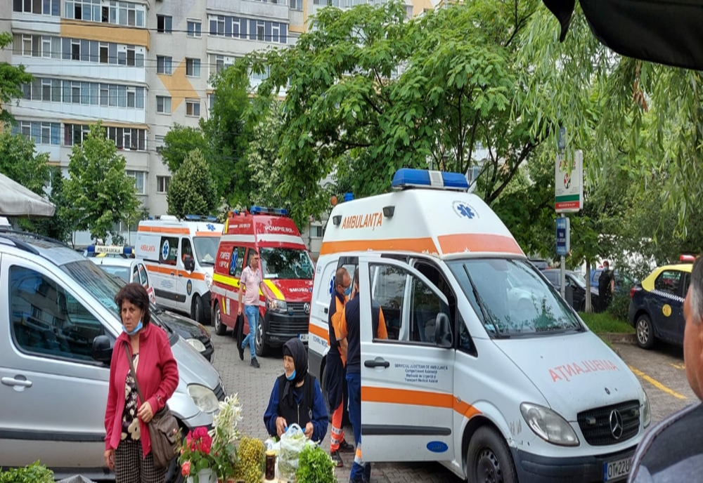 Slatina: Patronul unui magazin din Piaţa Zahana a murit, în incinta spaţiului comercial