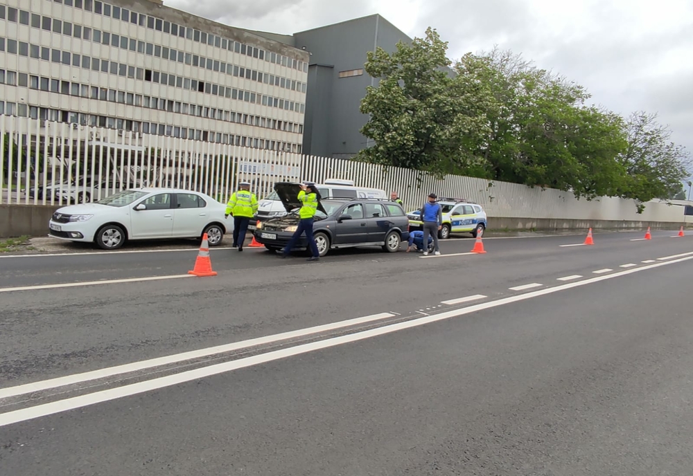 FOTO Starea tehnică a zeci de autovehicule, verificată de poliţişti în  trafic