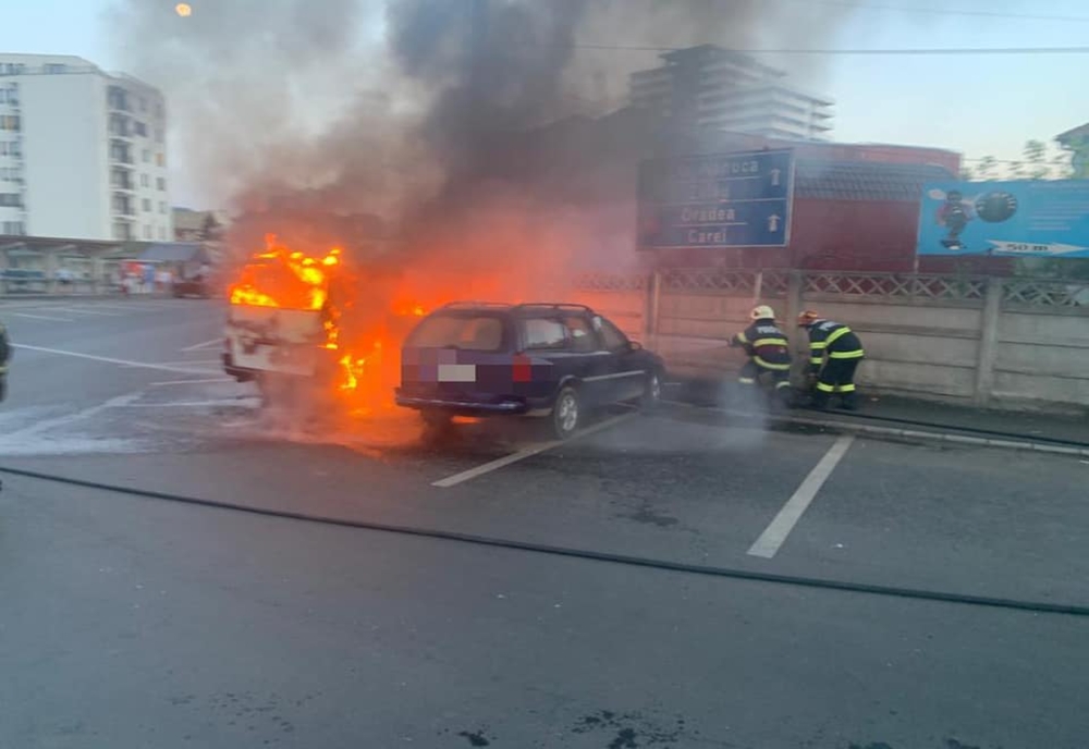 Un autoturism a ars ca o torță, în Satu Mare