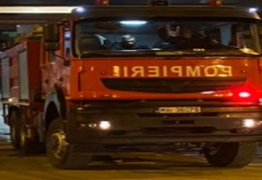 Craiova: Autospeciala de pompieri lovită de o maşină